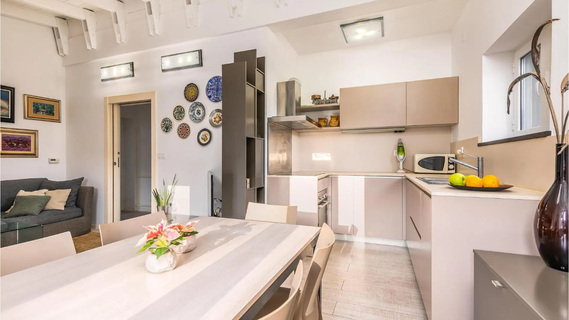 Сasa de vacaciones Gorgeous Home In Jurandvor With Kitchen Croacia